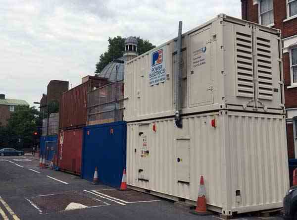 Containagen with hybrid generator on top